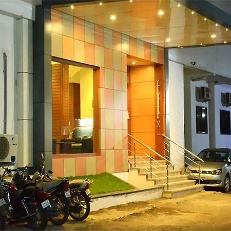 Hotel Jhankar Palace Dhule Экстерьер фото