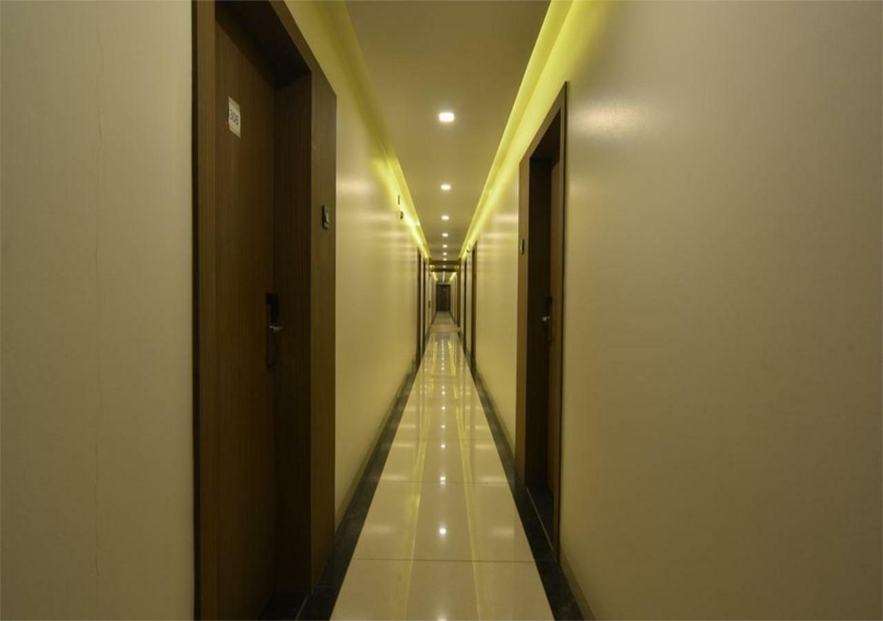 Hotel Jhankar Palace Dhule Экстерьер фото